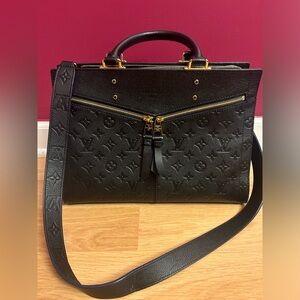 🔥🔥 SALE Louis Vuitton Sully Tote Monogram Empreinte Leather MM Black.
